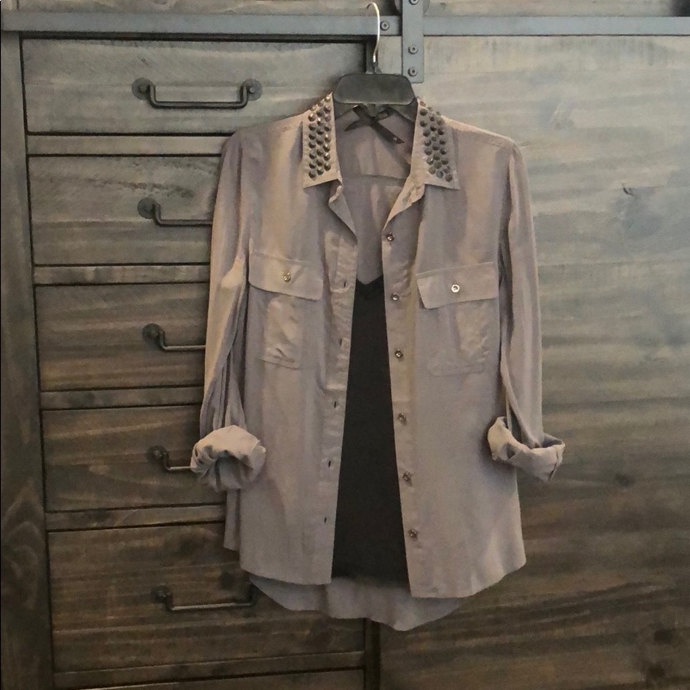 Super cute grey studded button up!